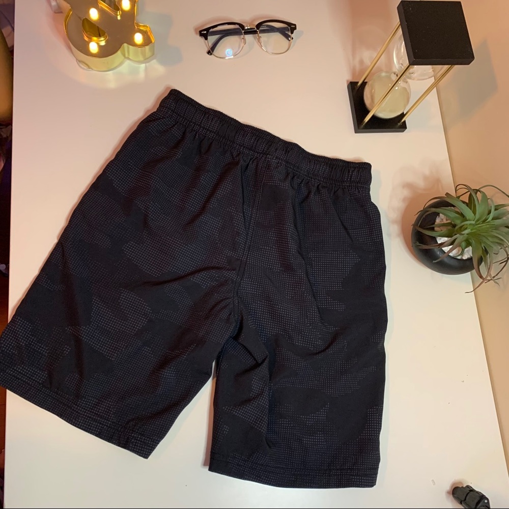 GAP shorts - Picture 2 of 3